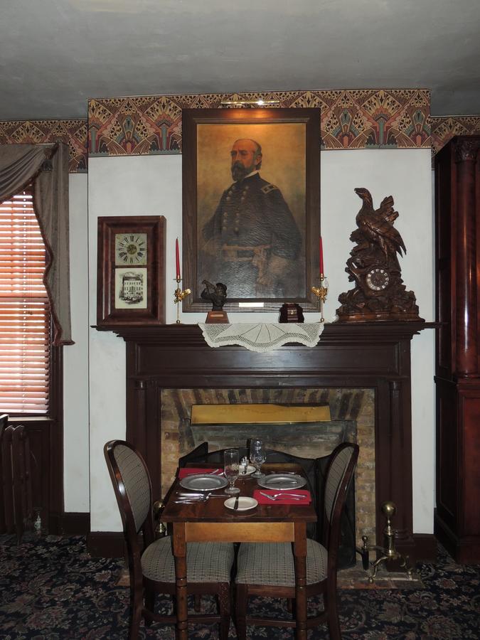 Farnsworth House Inn Гетисбърг Екстериор снимка