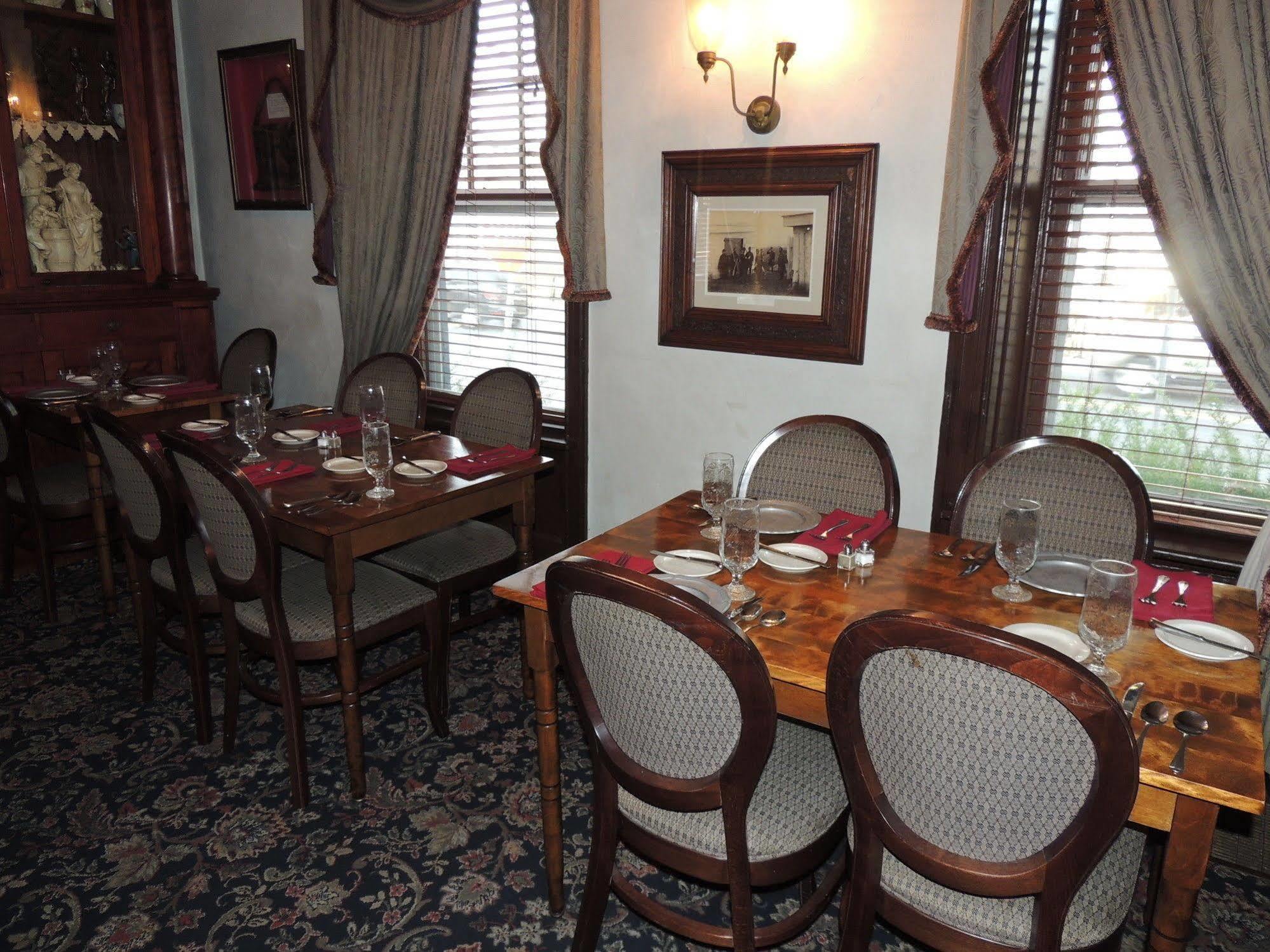 Farnsworth House Inn Гетисбърг Екстериор снимка